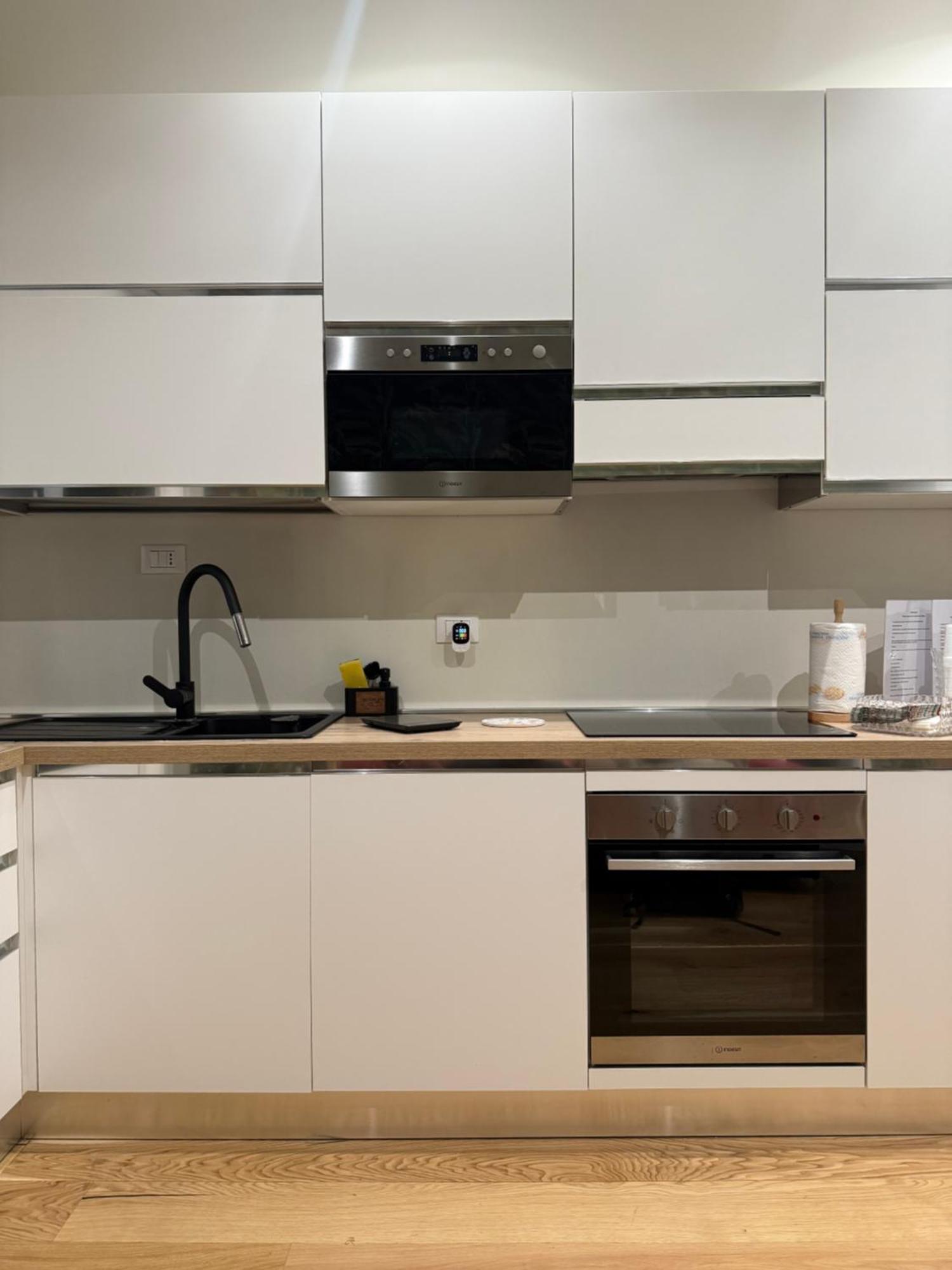 Peony House - 10 Min Duomo Apartman Milánó Kültér fotó